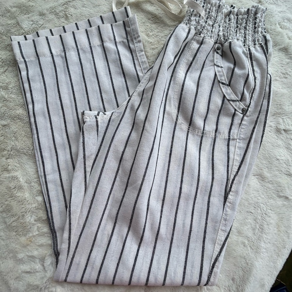 Ci Sono pants. Wide leg. Elastic waist. Size L